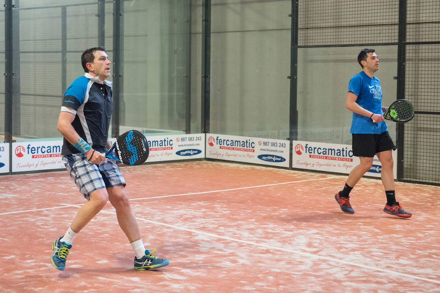 Las mejores imágenes del Torneo Leonoticias de pádel celebrado durante el fin de semana en las instalaciones de Pádel Park