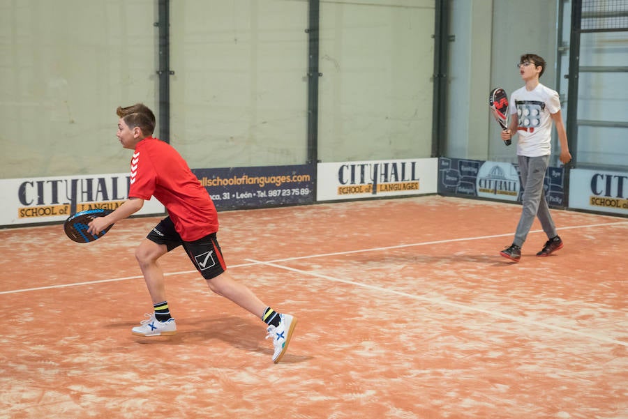 Las mejores imágenes del Torneo Leonoticias de pádel celebrado durante el fin de semana en las instalaciones de Pádel Park