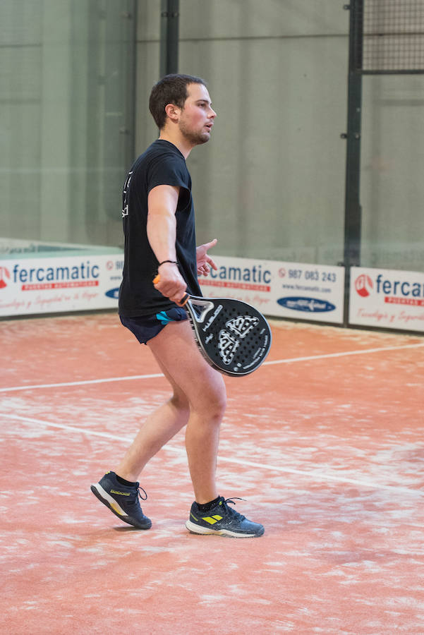 Las mejores imágenes del Torneo Leonoticias de pádel celebrado durante el fin de semana en las instalaciones de Pádel Park