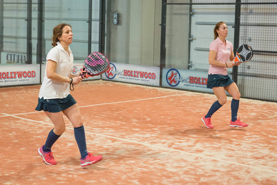 Las mejores imágenes del Torneo Leonoticias de pádel celebrado durante el fin de semana en las instalaciones de Pádel Park