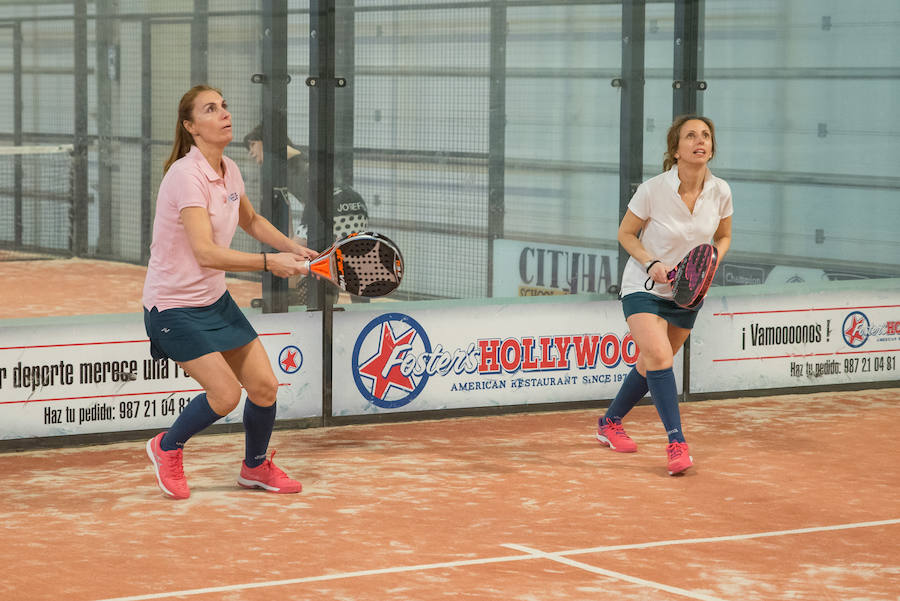 Las mejores imágenes del Torneo Leonoticias de pádel celebrado durante el fin de semana en las instalaciones de Pádel Park