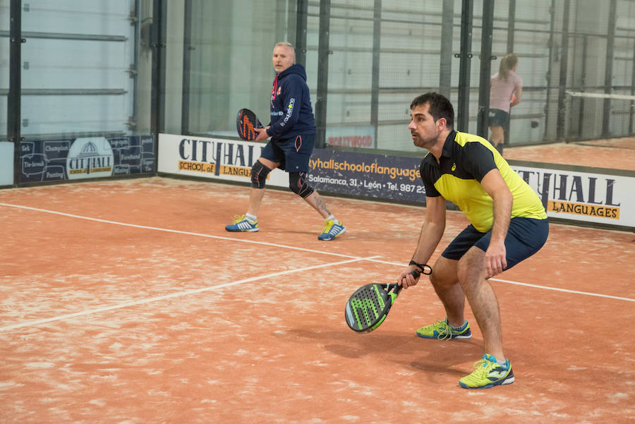 Las mejores imágenes del Torneo Leonoticias de pádel celebrado durante el fin de semana en las instalaciones de Pádel Park