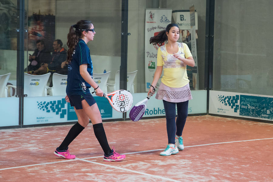 Las mejores imágenes del Torneo Leonoticias de pádel celebrado durante el fin de semana en las instalaciones de Pádel Park