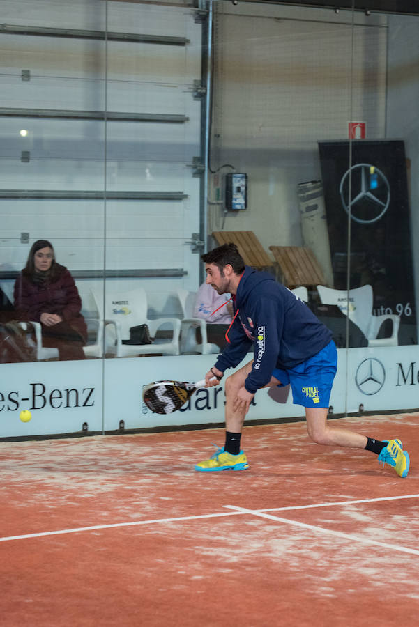 Las mejores imágenes del Torneo Leonoticias de pádel celebrado durante el fin de semana en las instalaciones de Pádel Park