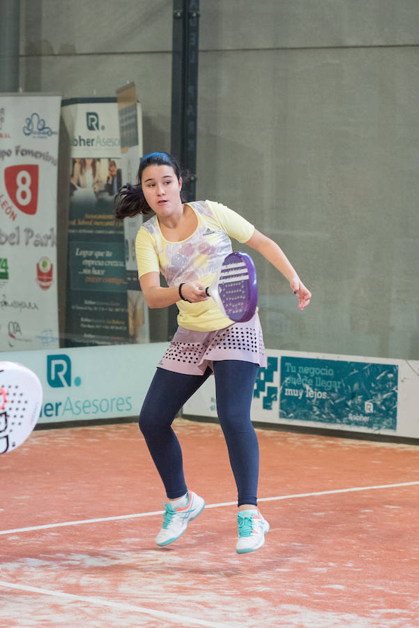 Las mejores imágenes del Torneo Leonoticias de pádel celebrado durante el fin de semana en las instalaciones de Pádel Park