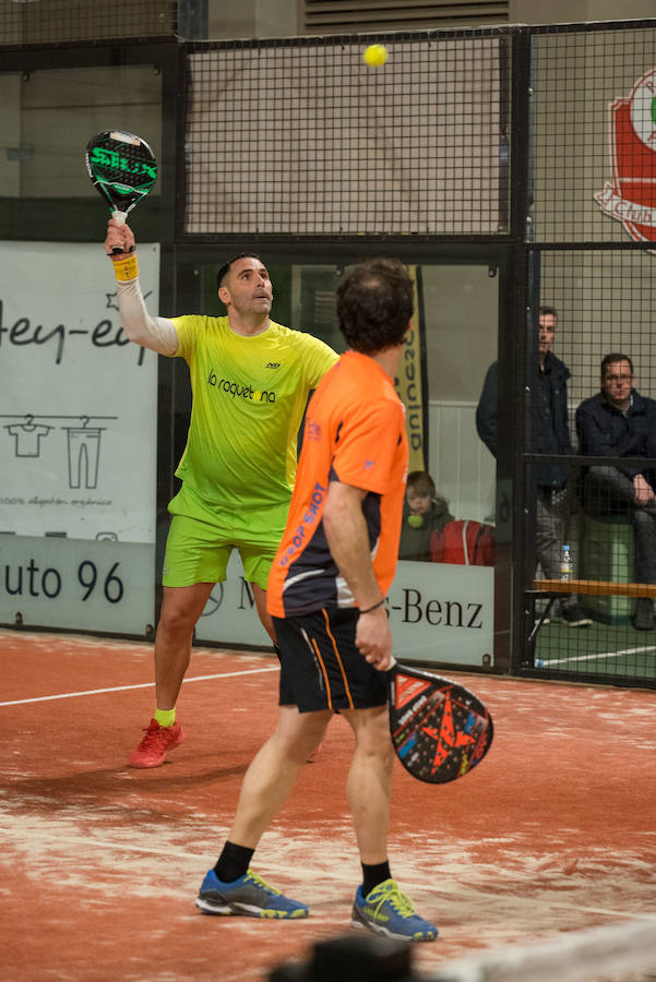 Las mejores imágenes del Torneo Leonoticias de pádel celebrado durante el fin de semana en las instalaciones de Pádel Park