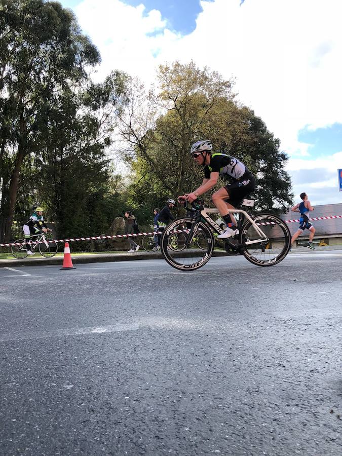 Fotos: El TriLeón, en Boiro