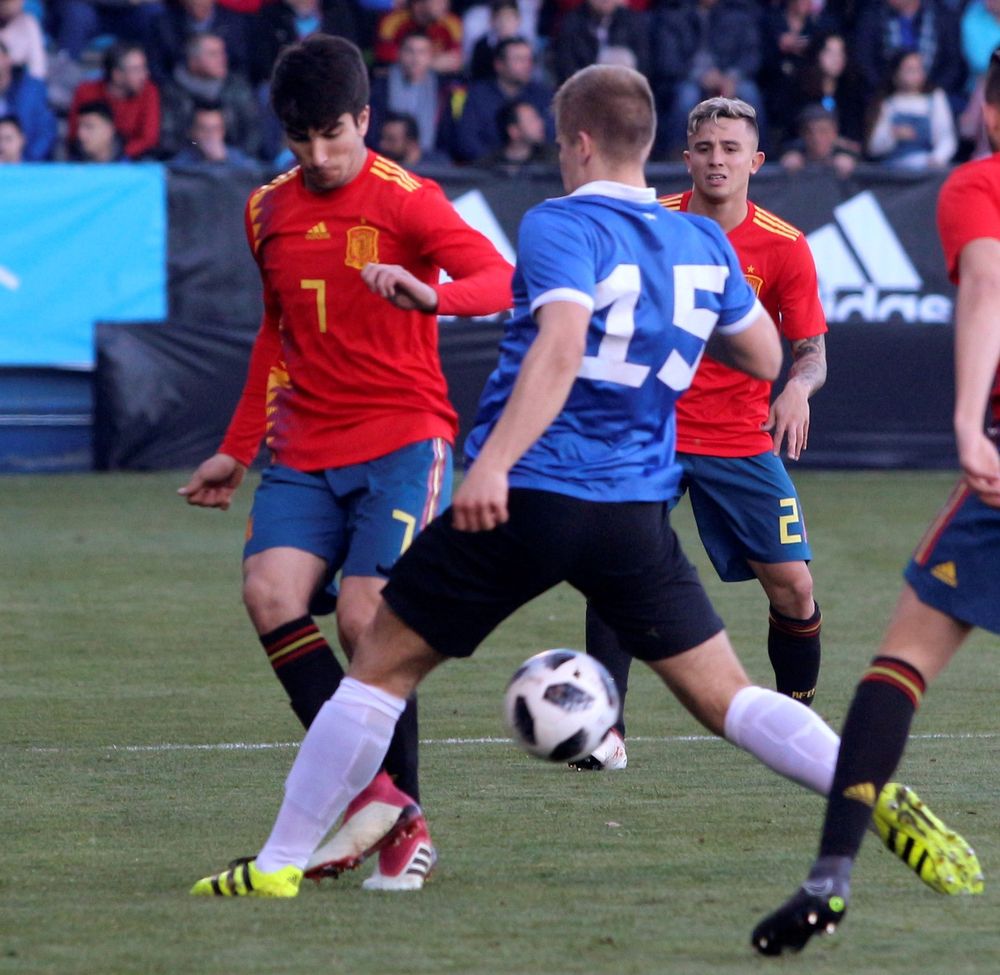 España sub 21 golea en El Toralín