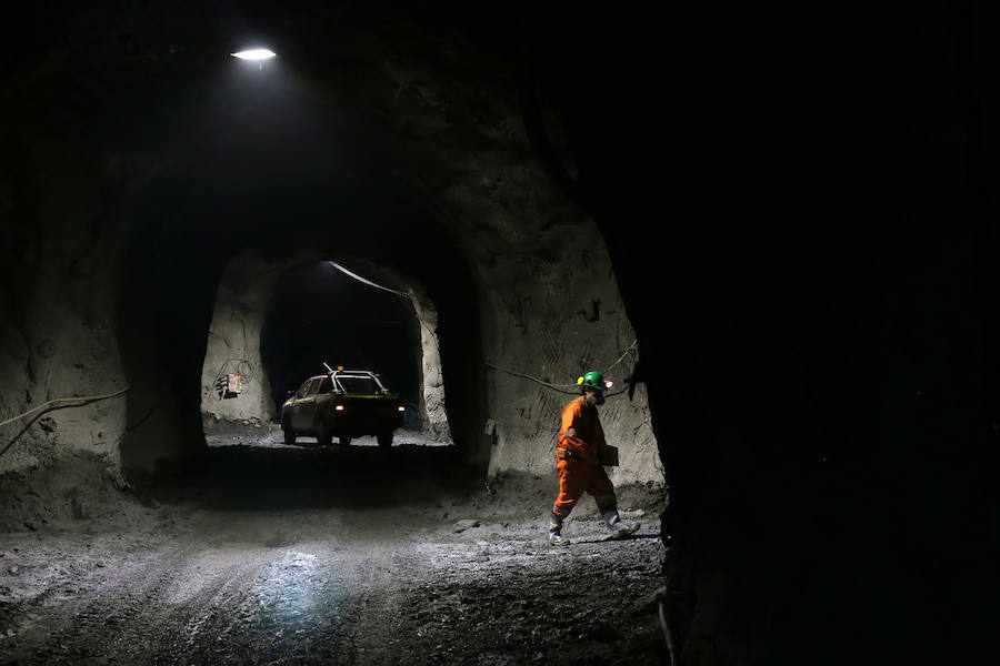 Visita a la mina El Teniente, la mayor mina subterránea del mundo y el centro integrado de operaciones remotas.