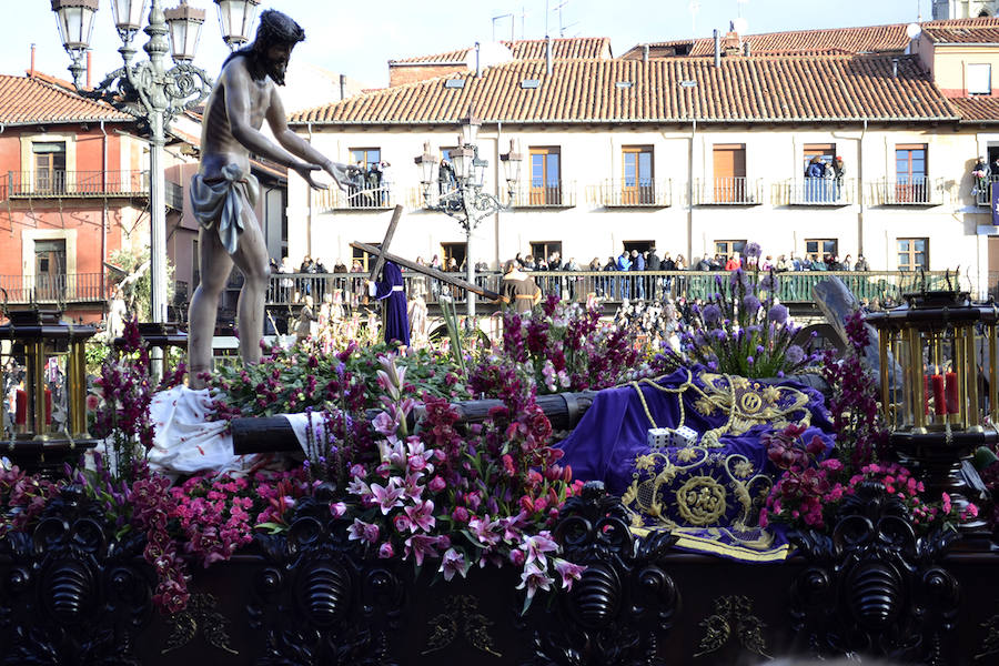 Fotos: La Procesión de los Pasos recorre León