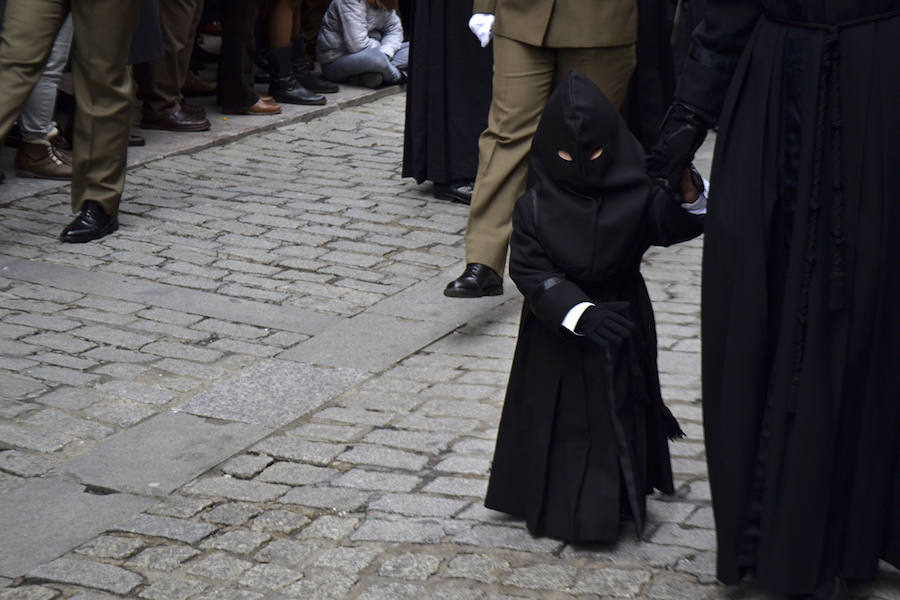 Fotos: La Procesión de los Pasos recorre León