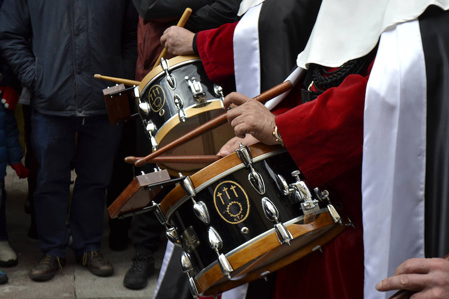 Fotos: La Procesión de los Pasos recorre León