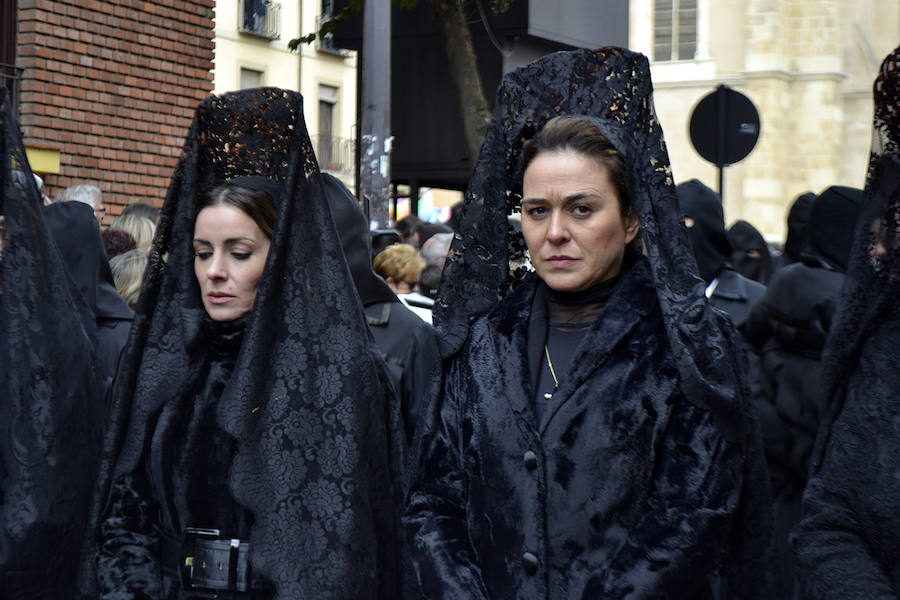 Fotos: La Procesión de los Pasos recorre León