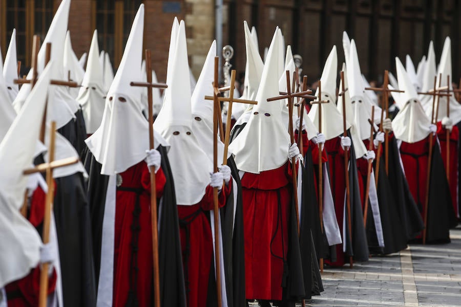 Fotos: La Resurrección cierra la Semana Santa leonesa