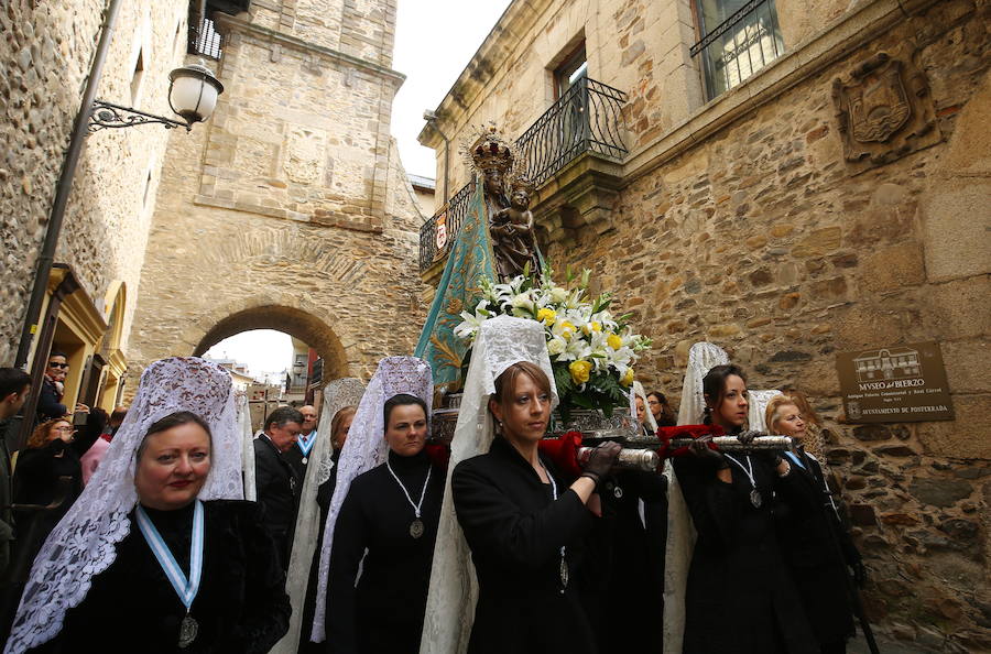 Fotos: Procesión de Domingo de Resurrección en Ponferrada