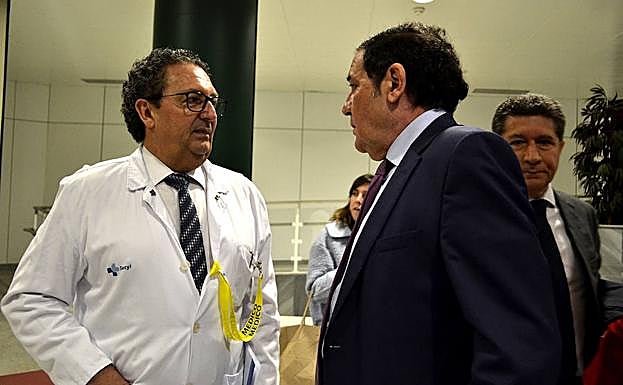 Visita del consejero al Hospital de León.