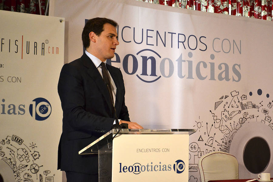 Fotos: Desayuno con Albert Rivera