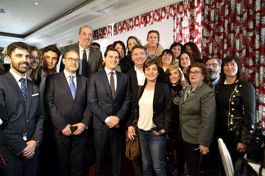 Fotos: Desayuno con Albert Rivera