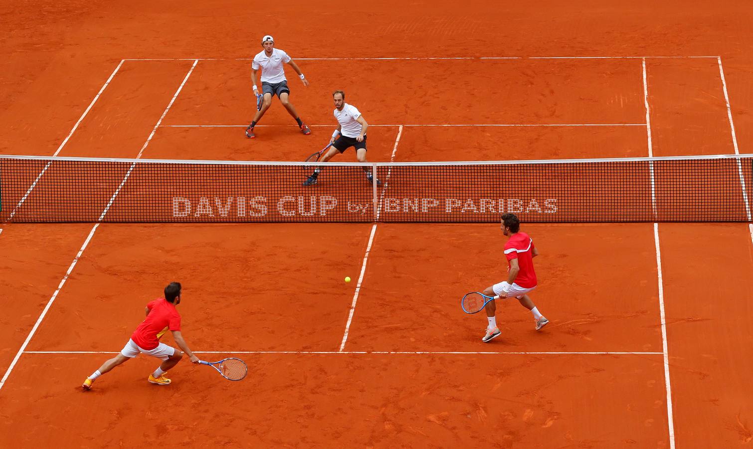 El punto de dobles lo han disputado Feliciano López y Marc López, por parte de España y Jan-Lennard Struff y Tim Puetz, por Alemania. 