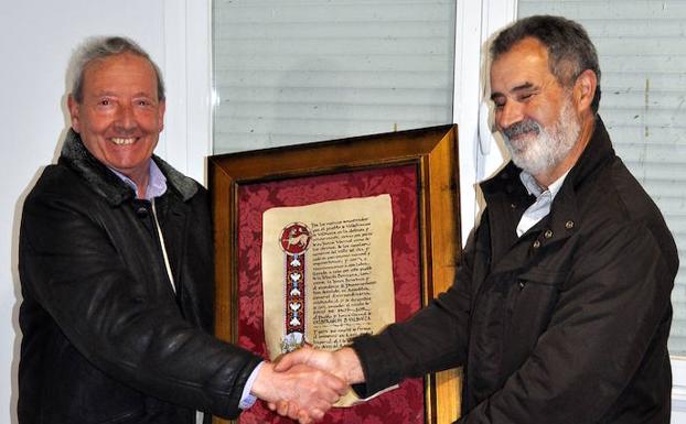 Imagen principal - Promonumenta nombra &#039;socios de honor&#039; a los pueblos de Valdefrancos y San Clemente de Valdueza