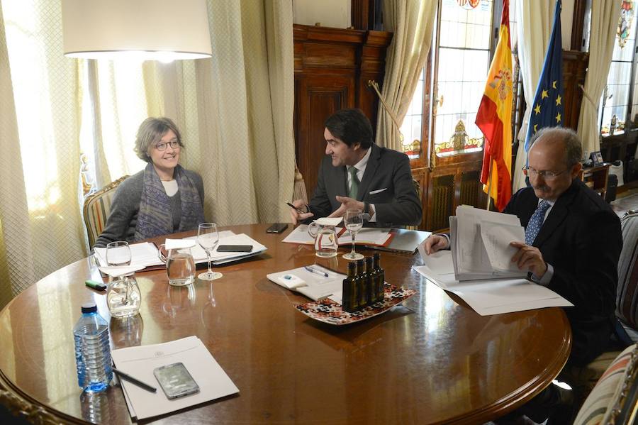 Fotos: Tejerina y Quiñones mantienen una reunión