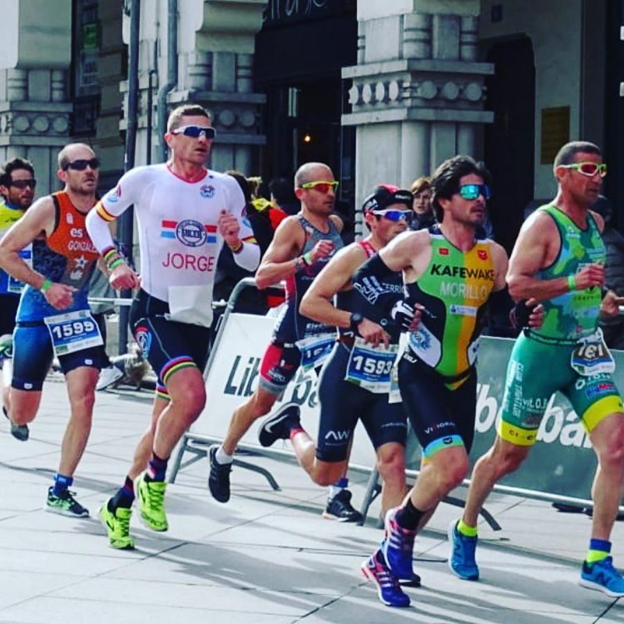 Fotos: El TriLeón, en el Campeonato de España de Duatlón
