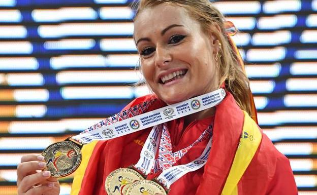 Lydia Valentín, con las medallas del Europeo de Bucarest.