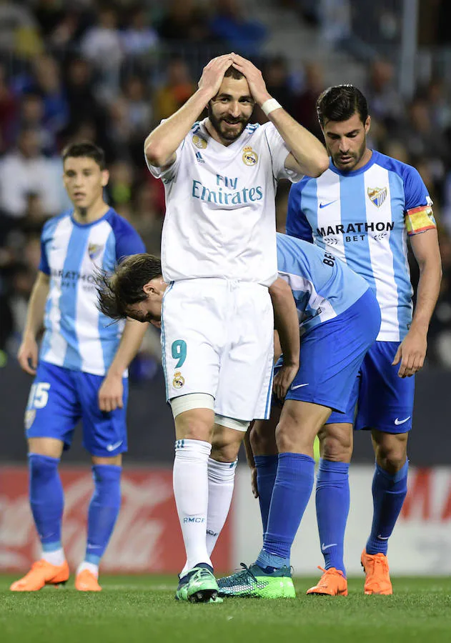 El Real Madrid consigue la victoria en La Rosaleda, gracias a los tantos de Isco y Casemiro. El Málaga marcó el gol del honor en el último minuto del encuentro