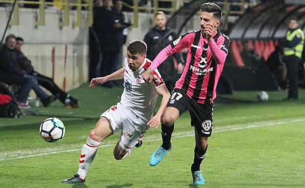 Bastos, en el partido ante el Tenerife.