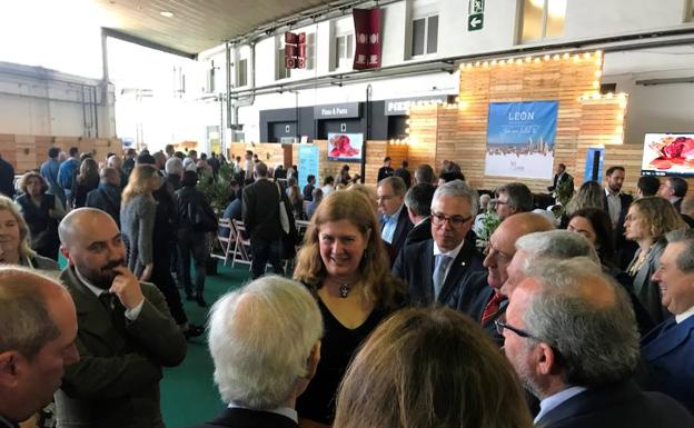 Imagen principal - &#039;León, Manjar de Reyes&#039; protagoniza la inauguración del Salón del Turismo B-Travel en Barcelona 