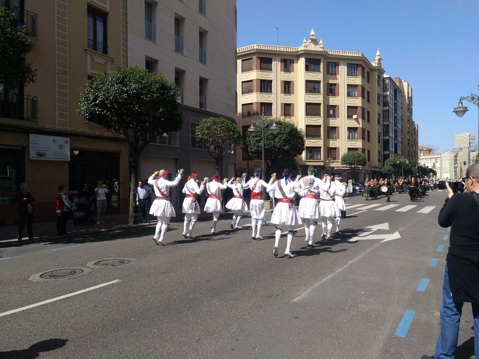 Fotos: Desfile de trajes regionales por León