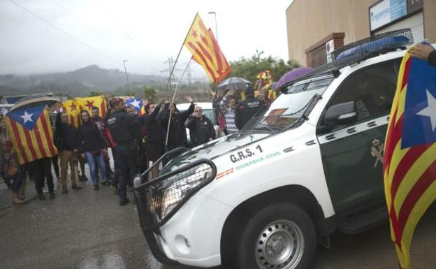 Un guardia civil en Cataluña insta al Gobierno a «extremar el celo» para prevenir «adoctrinamientos»