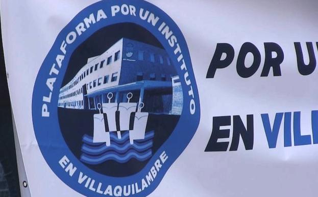 Protesta a las puertas de la Diputación para exigir un instituto en Villaquilambre. 