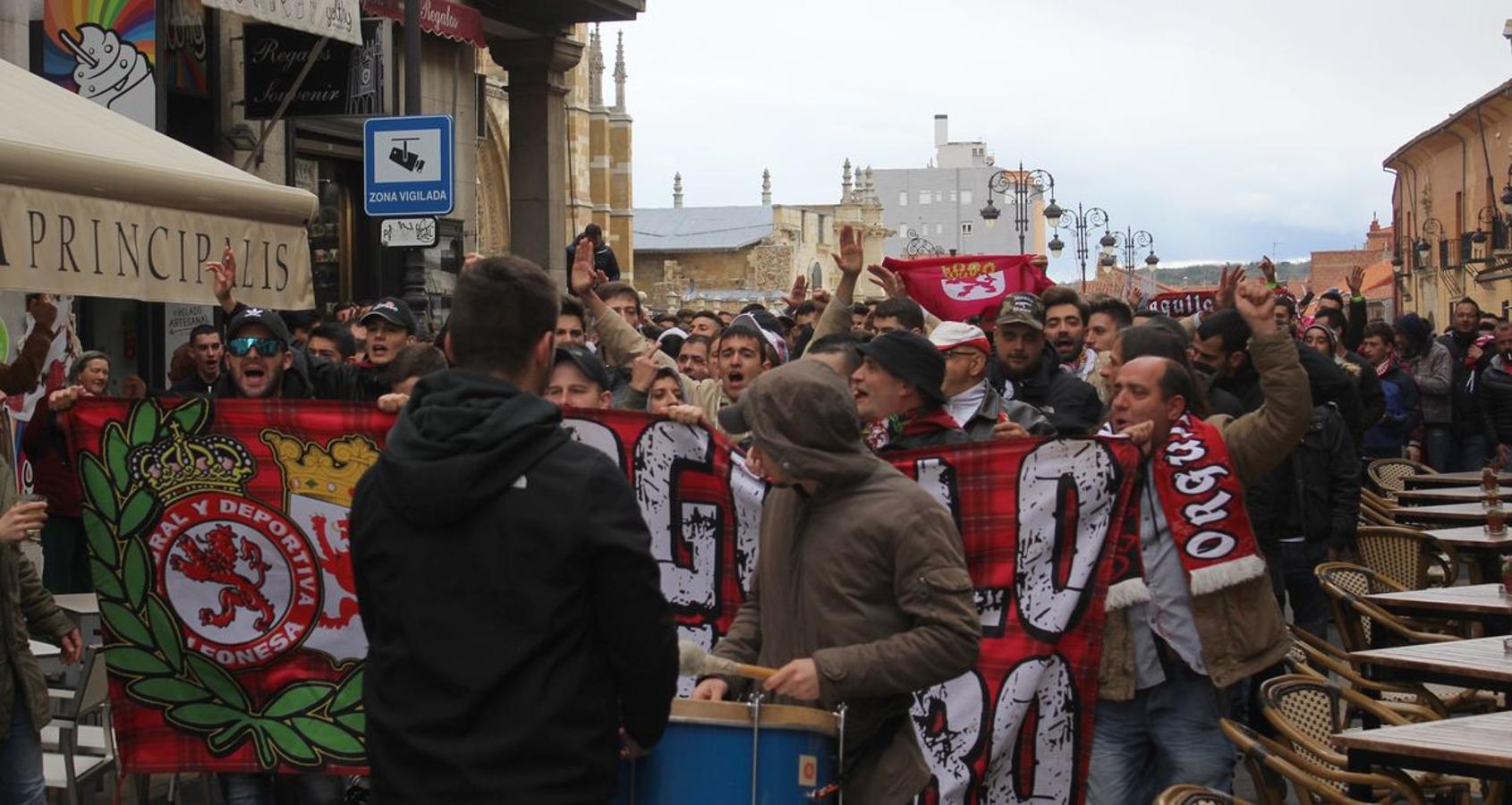 Fotos: El corteo culturalista en las calles de León