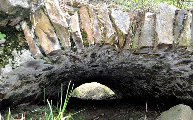 Sacan a la luz un nuevo tramo y un puente de la calzada romana Astorga-Mérida y alcanzan los 1.150 metros descubiertos