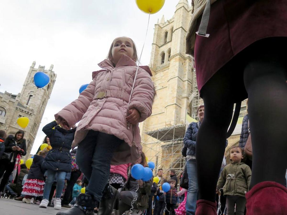 Fotos: Suelta de globos del Colegio Santa Teresa