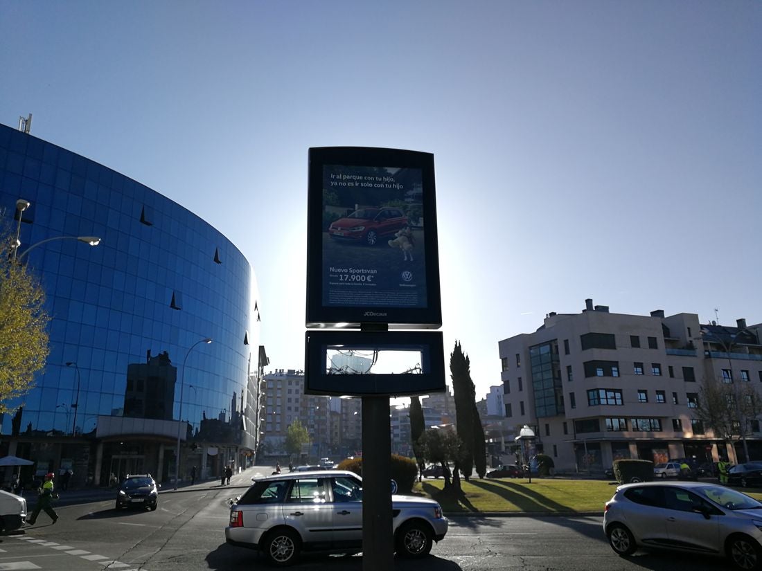 Panel informativo situado al lado de la Junta de Castilla y León 