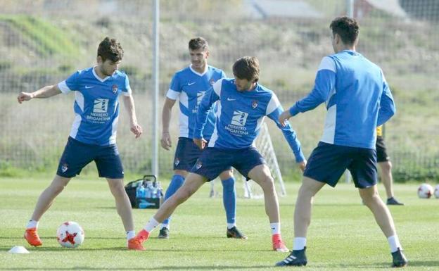 Un entrenamiento de la Ponferradina.