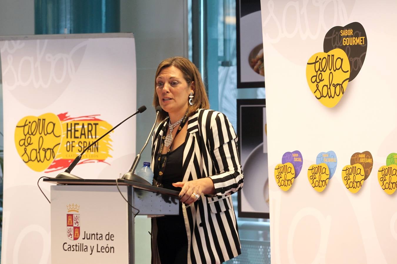 El presidente de la Junta de Castilla y León valoró que el sector agroalimentario de la Comunidad es el tercero de España en número de empresas, el segundo en cuanto a emprendedores y el primero en productividad