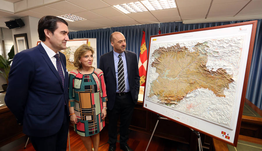 Fotos: Presentación de los nuevos mapas autonómicos de Castilla y León