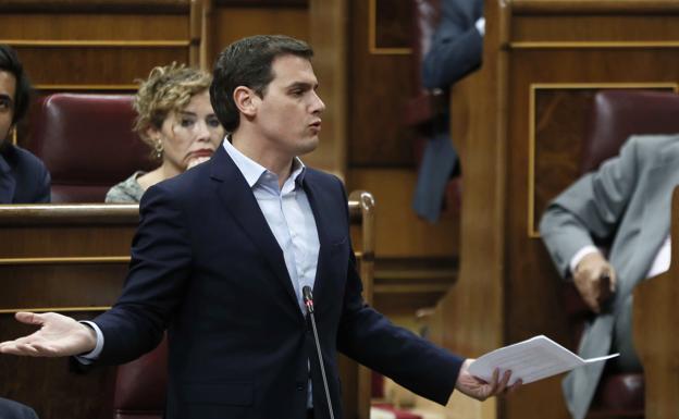 Rivera, durante la sesión de control al Gobierno ayer en el Congreso.