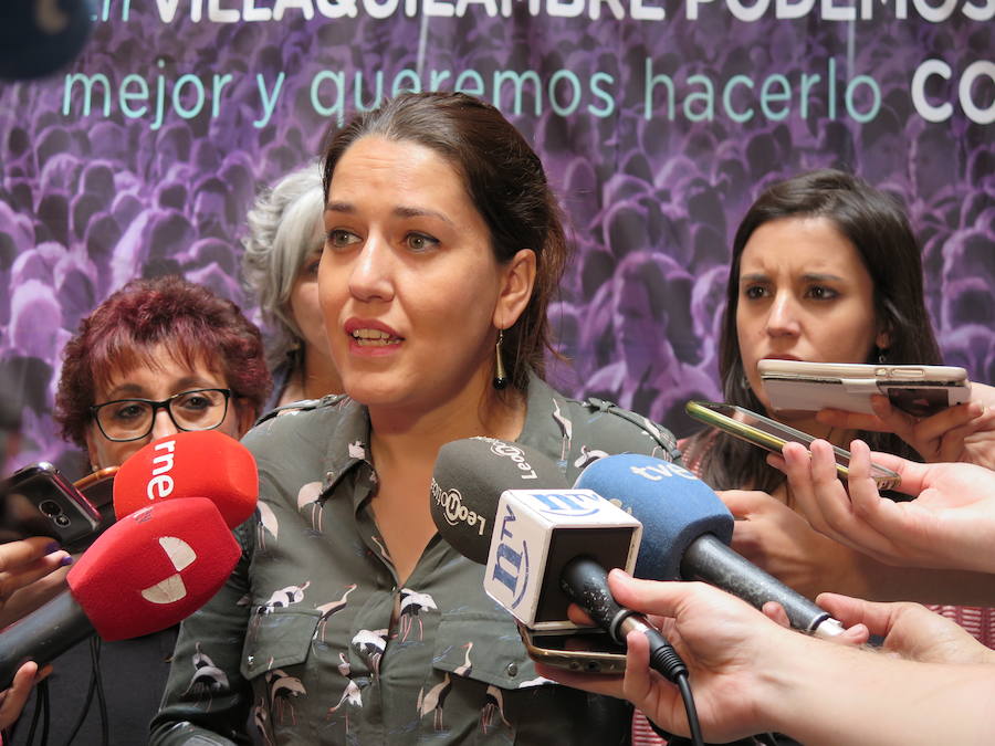 Irene Montero, portavoz de Unidos Podemos en el Congreso de los Diputados, y la diputada por León, Ana Marcello, se reúnen con colectivos de mujeres precariadas en Villaquilambre