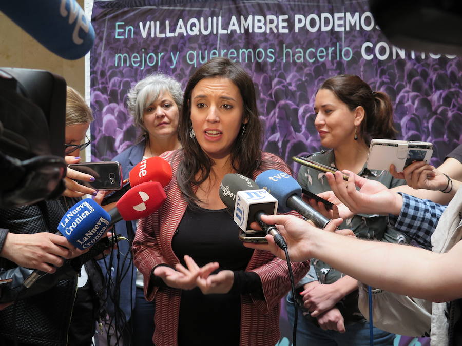 Irene Montero, portavoz de Unidos Podemos en el Congreso de los Diputados, y la diputada por León, Ana Marcello, se reúnen con colectivos de mujeres precariadas en Villaquilambre