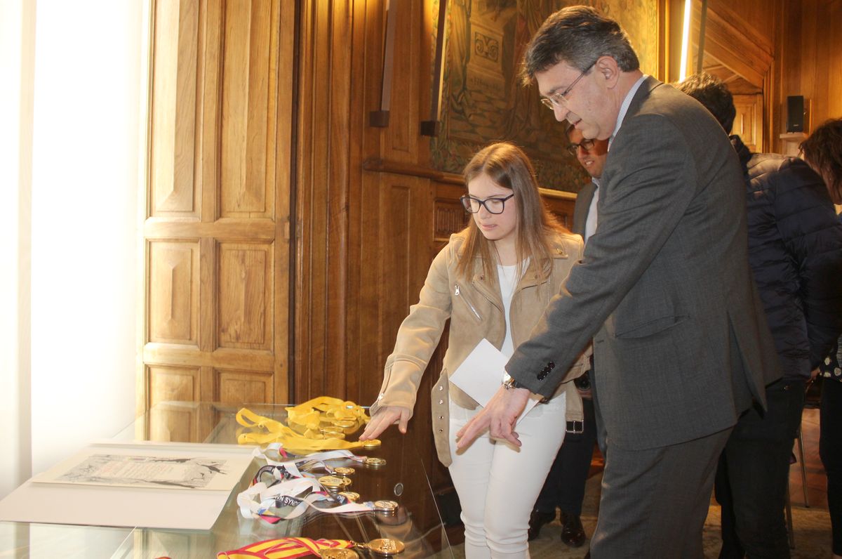 Fotos: Camino Martínez recibe el cariño de la Diputación de León