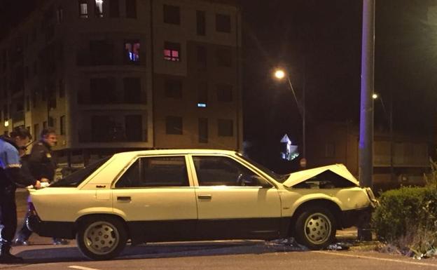 Imagen del vehículo en el lugar del accidente.