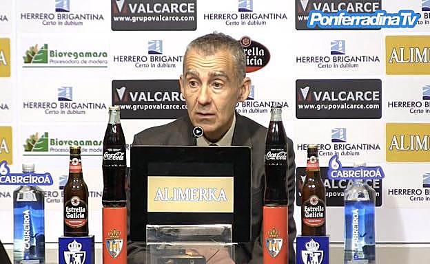 Carlos Terrazas durante su rueda de prensa de despedida.