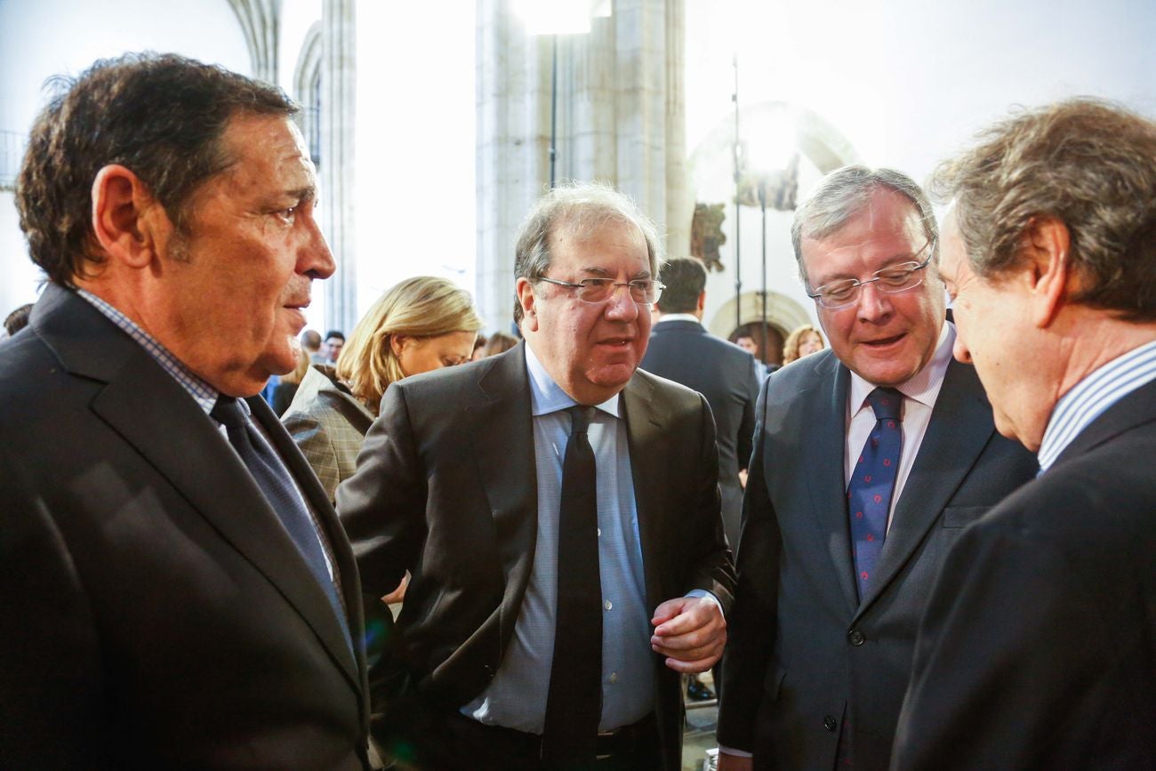 Pleno de las Cortes por la presentación del informe anual del Procurador del Común en la capilla del Colegio Fonseca de Salamanca