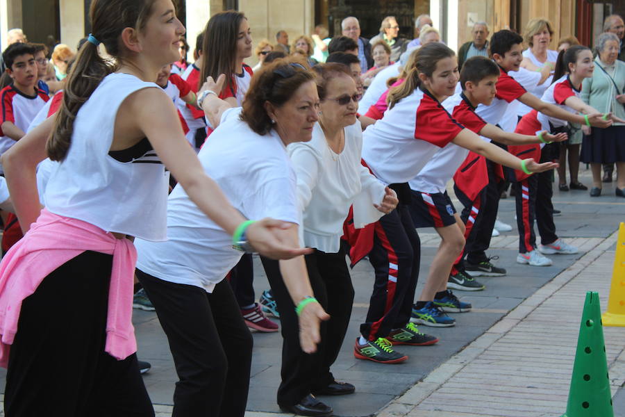 Fotos: Imágenes de la clase intergeneracional