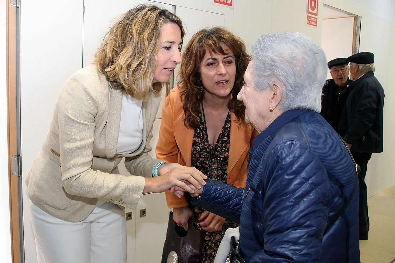 La consejera de Familia e Igualdad de Oportunidades, Alicia García, visita el nuevo Centro de Día de Día de Santa María del Páramo