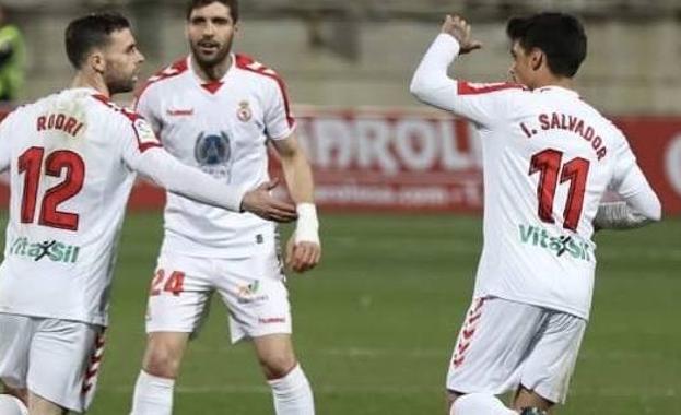 Ibán Salvador celebra un gol.